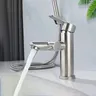 Ensemble de robinets de lavabo de salle de bains – vue 3