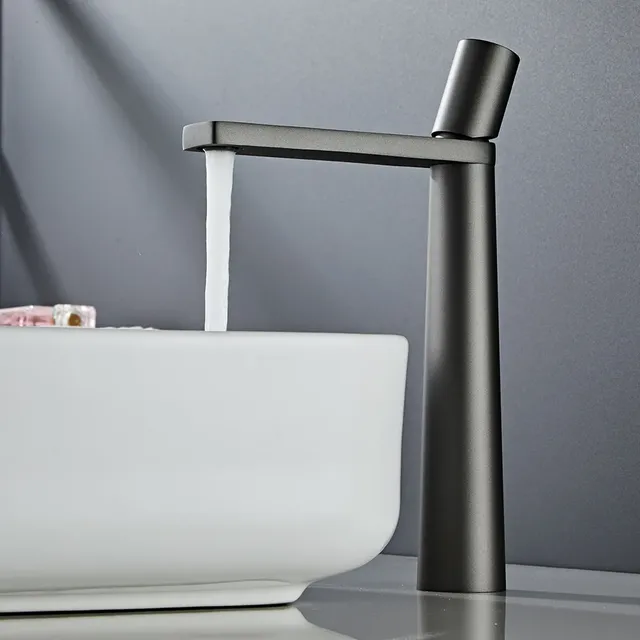 Robinet de lavabo moderne en laiton doré brossé – vue 3