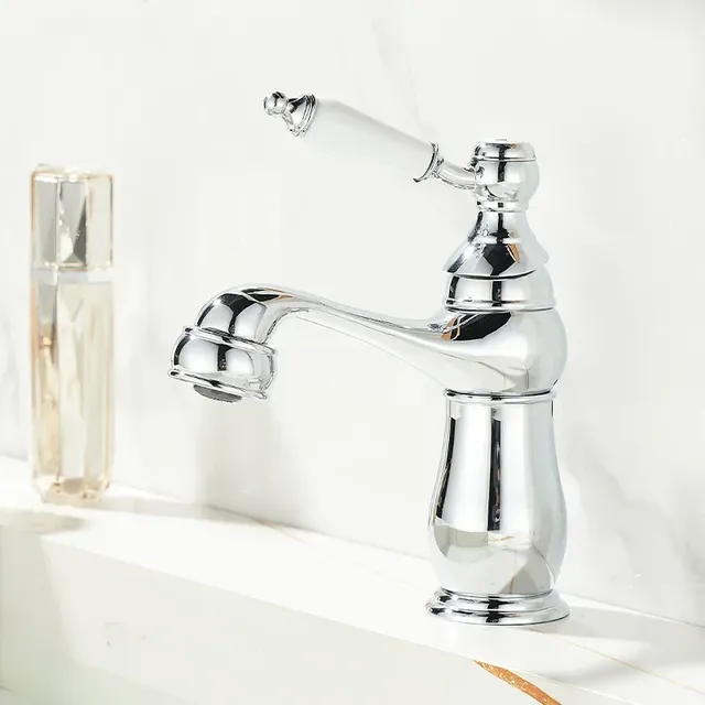 Robinet de lavabo doré – vue 4