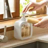 Distributeur à pompe à main en plastique liquide Regina – vue 1