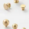 Bouton de porte d'armoire en laiton brossé – vue 1