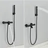 Ensemble de robinets de douche thermostatiques noirs – vue 2