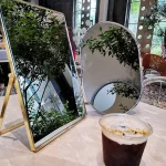 Miroir de maquillage rotatif en métal, ovale, rond, sur pied, pour salle de bain, bureau, luxe, coiffure, décoration murale pour la maison, pour filles