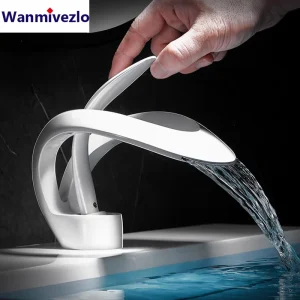 HOBasin-Pulvérisateur de flux à trou unique monté sur pont en laiton, robinet de bain, eau froide et chaude, poignée unique, centre commercial créatif HOBasin-Pulvérisateur de flux à trou unique monté sur pont en laiton, robinet de bain, eau froide et chaude, poignée unique, centre commercial créatif