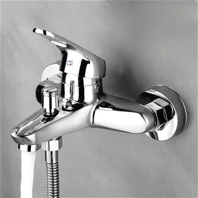 Robinet mitigeur de douche mural