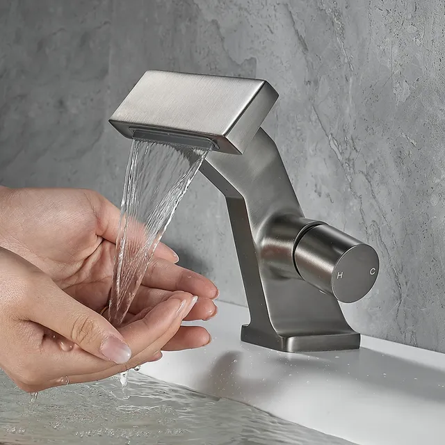 Robinet de salle de bains cascade en laiton gris pistolet – vue 3