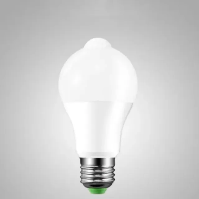 Ampoule LED intelligente avec capteur de mouvement PIR