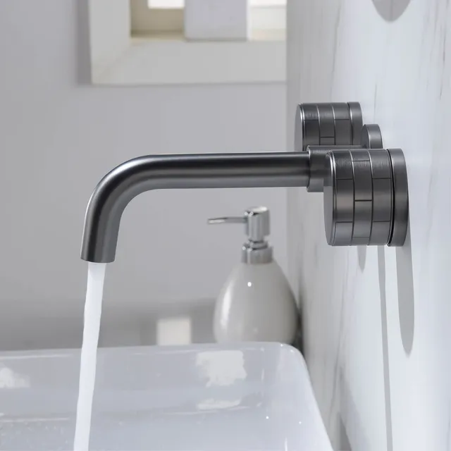 Robinet de salle de bains noir de luxe encastré – vue 7