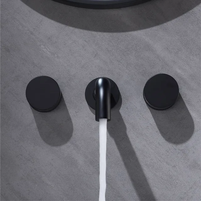 Robinet de salle de bains noir de luxe encastré – vue 3