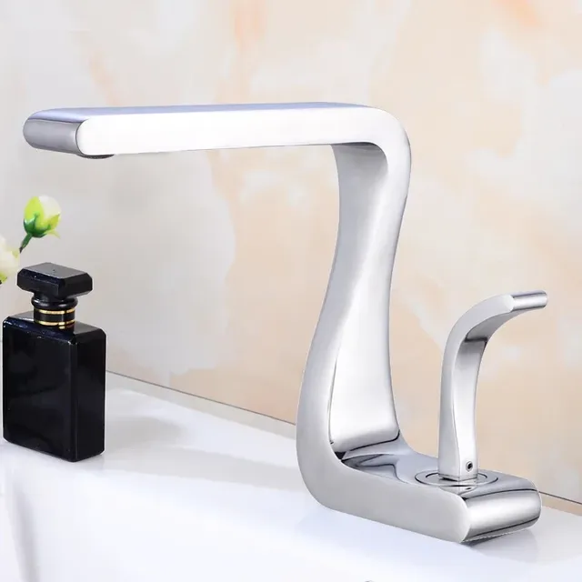 Robinet mitigeur de salle de bains de luxe en or blanc – vue 6