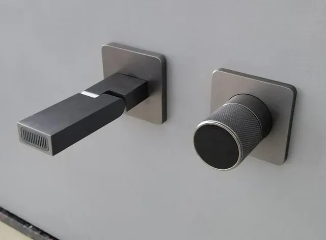 Lavabo mural gris bronze à canon PLANhot – vue 4