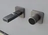 Lavabo mural gris bronze à canon PLANhot – vue 4