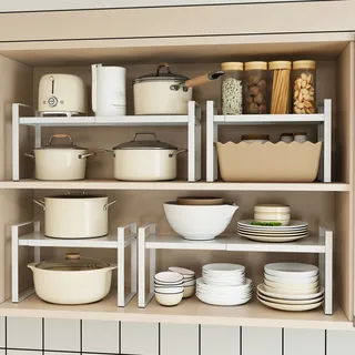 Étagère de rangement de cuisine sous l'évier