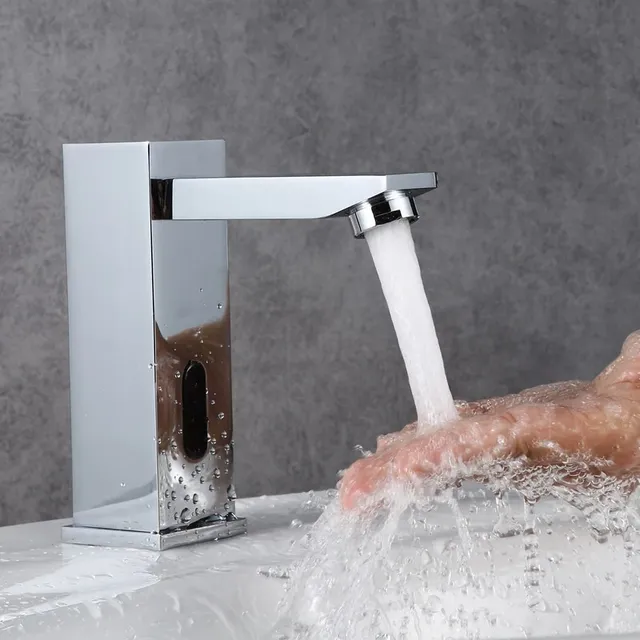 Robinet de salle de bains sans contact