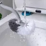 Brosse de toilette incurvée en plastique à Long manche – vue 1
