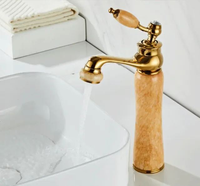 Robinet de lavabo de salle de bains de luxe en or – vue 4