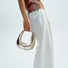 Sac ovale avec sangle en métal – vue 3