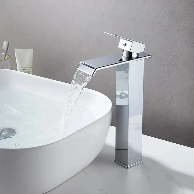 Cascade noire robinet chaud et froid lavabo comptoir… – vue 6