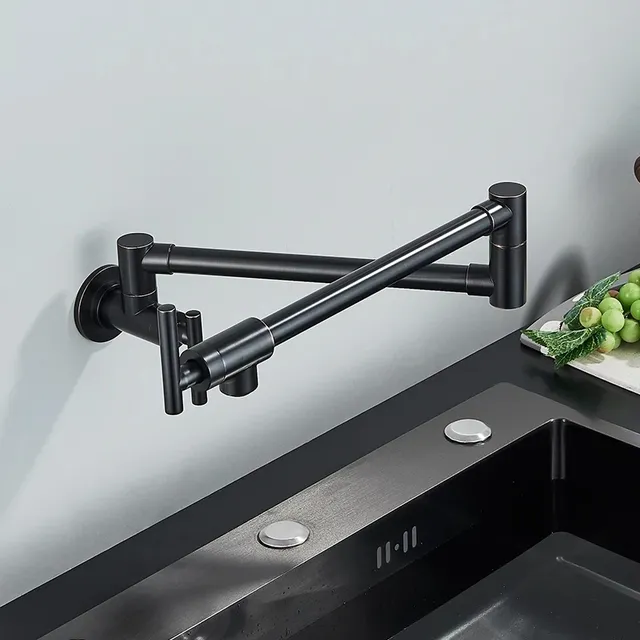 Robinet de cuisine mural en laiton noir – vue 3