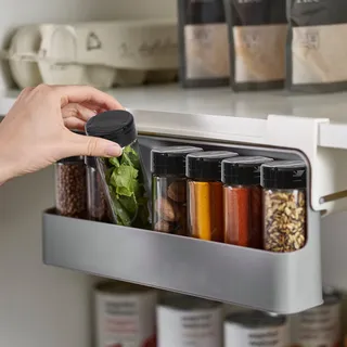 Stockage de bouteilles d'épices T1 sous le bureau