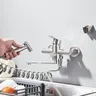 Robinet de cuisine mural en acier inoxydable – vue 4