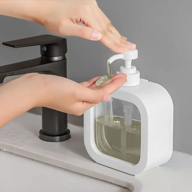 Bouteille à pompe à main transparente – vue 2
