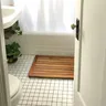 Tapis de bain de luxe en teck – vue 4
