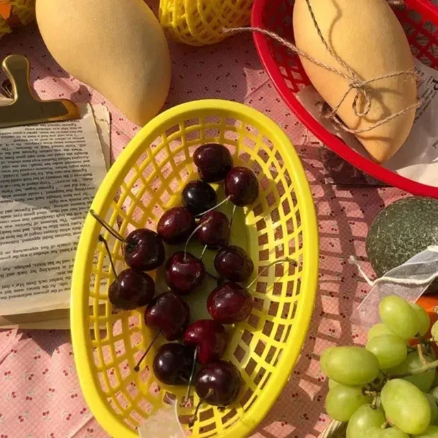 Petit panier coloré pour égouttoir les fruits – vue 2