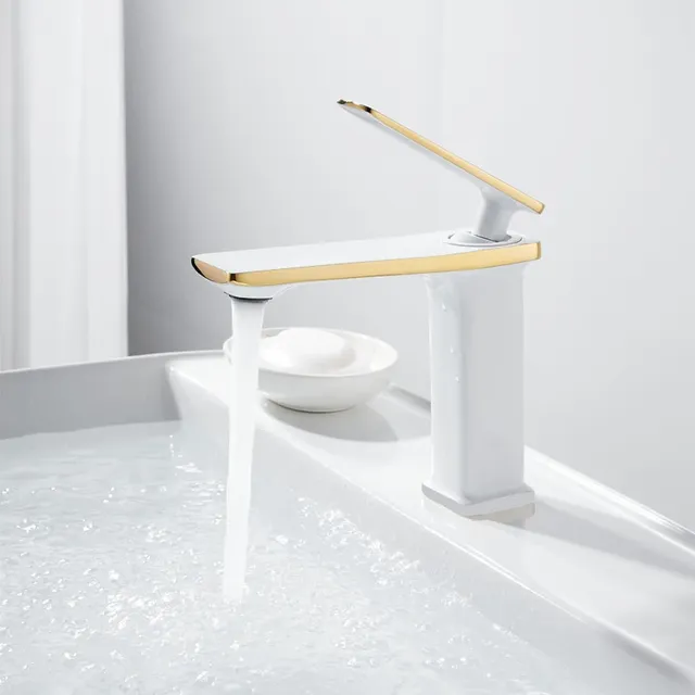 Robinet de lavabo en laiton – vue 3