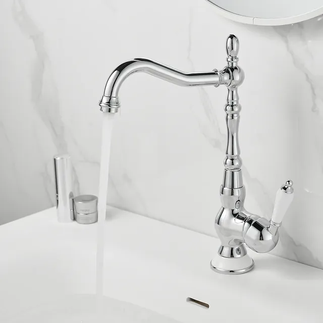 Robinet de lavabo doré de style européen – vue 3