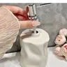 Bouteille de désinfectant pour les mains de luxe – vue 3