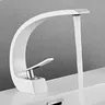 Robinet de lavabo mitigeur de salle de bains moderne – vue 4