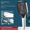 Pommeau argenté de douche à grande surface – vue 1