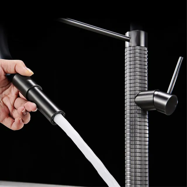 Robinet de cuisine de luxe en laiton brossé doré – vue 5