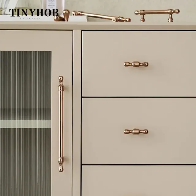 Poignées et boutons de porte d'armoire en or Rose – vue 2