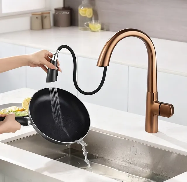 Robinet de cuisine pivotant extractible de luxe moderne – vue 3
