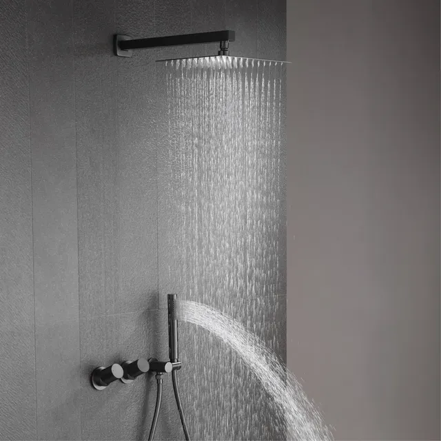 Système de douche mural en laiton gris pistolet de luxe – vue 3