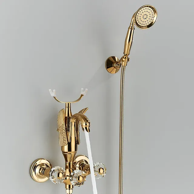 Robinet de baignoire de luxe en forme de cygne doré