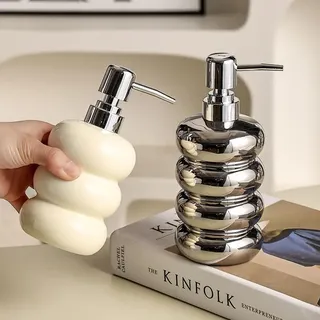 Bouteille de désinfectant pour les mains en céramique