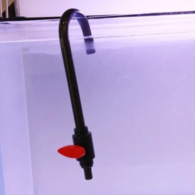 Tuyau de remplissage d'eau de poisson en forme de U – vue 2
