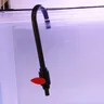 Tuyau de remplissage d'eau de poisson en forme de U – vue 2