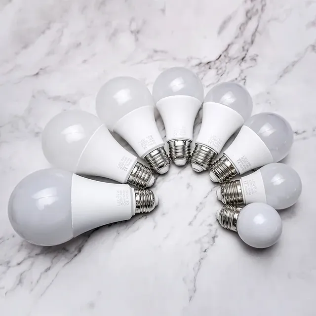 Ampoule LED E14 pour éclairage intérieur – vue 4