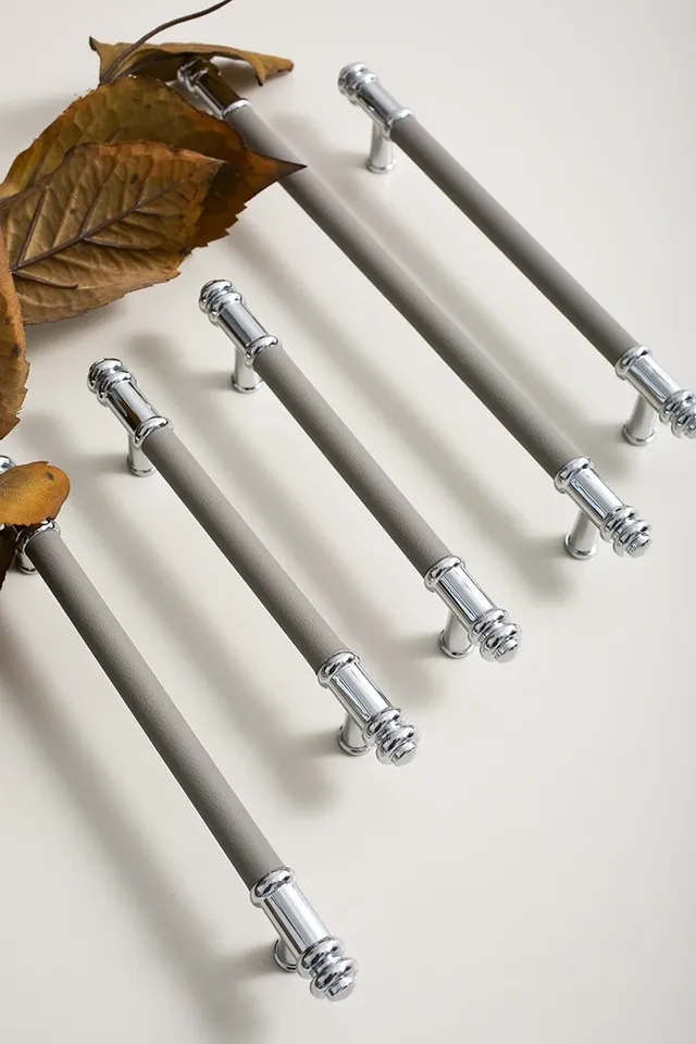 Bouton de meuble à tiroirs en laiton Konbs – vue 2