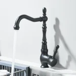 Robinets d&rsquo;évier de cuisine noir mat, robinets de lavabo de cuisine à poignée unique, mitigeur d&rsquo;eau chaude et froide monté sur le pont