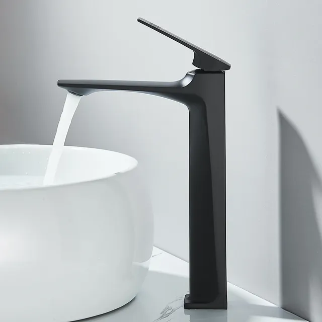 Robinet de lavabo chromé – vue 4