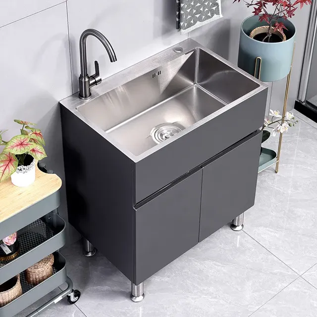 Armoire de salle de bain en acier inoxydable – vue 3