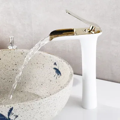 Robinets de lavabo dorés cascade robinet de salle de… – vue 3