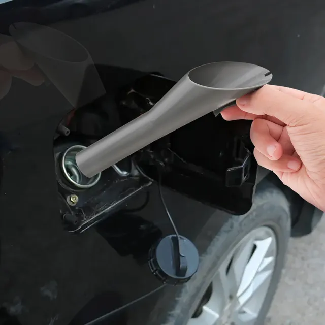 Tube d'entonnoir de réservoir de remplissage de carburant – vue 4