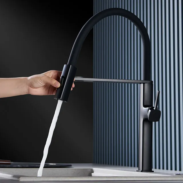 Robinet de cuisine de luxe en laiton noir au design simple – vue 3