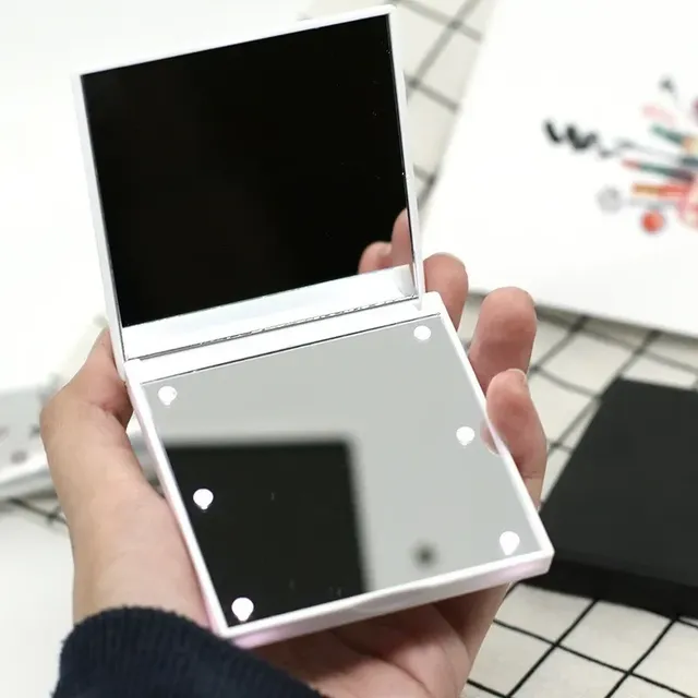 Miroir de maquillage à 6 Led avec loupe légère – vue 3